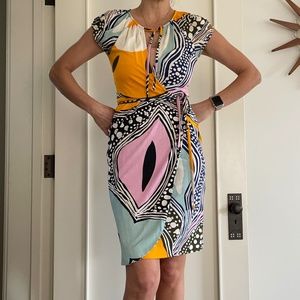 Diane Von Furstenberg Size 0 100% silk dress wrap